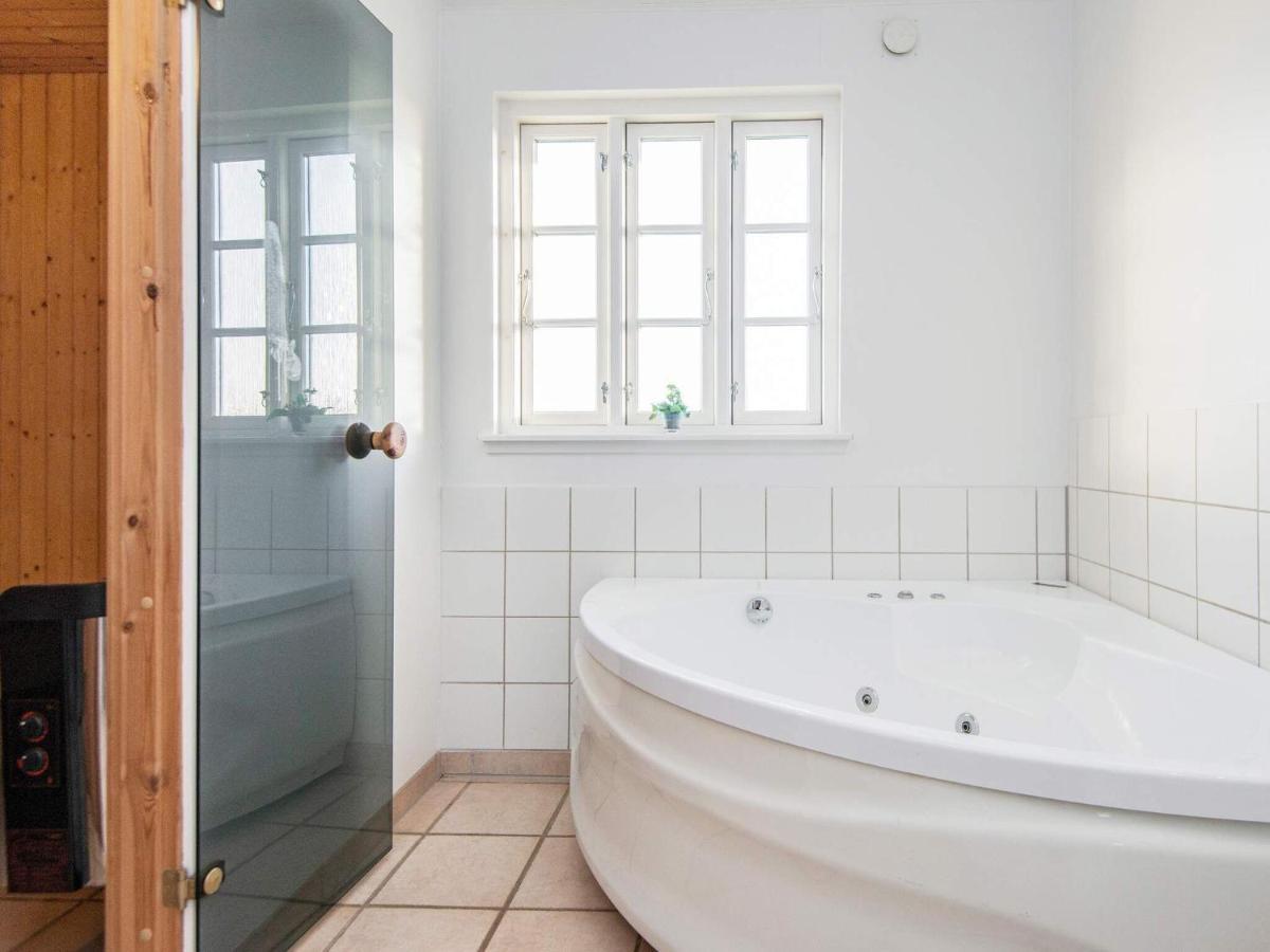 8 Person Holiday Home In Aabenraa Lojt Kirkeby Bagian luar foto