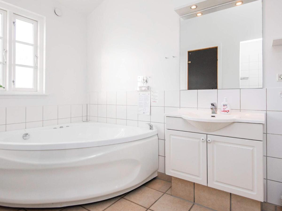 8 Person Holiday Home In Aabenraa Lojt Kirkeby Bagian luar foto